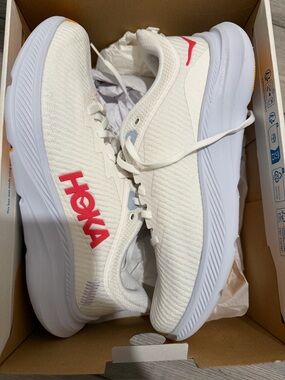 Hoka Solimar